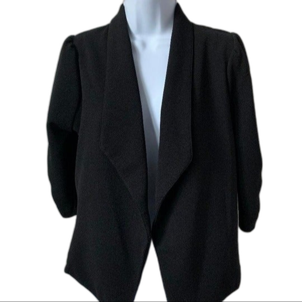 STORE CLOSING FRI JAN 23 Zenana Outfitters- 3/4 sleeves blazer size M